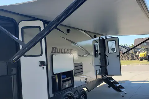 Doug's Keystone Bullet 290BHS Travel TrailerTrailer