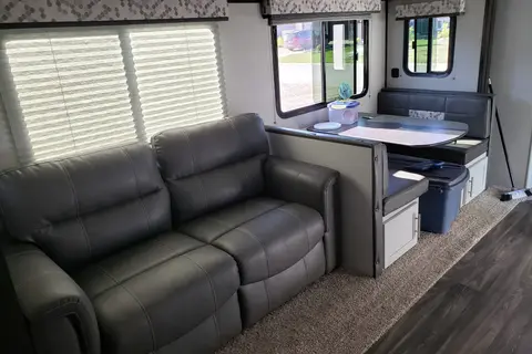 Doug's Keystone Bullet 290BHS Travel TrailerTrailer