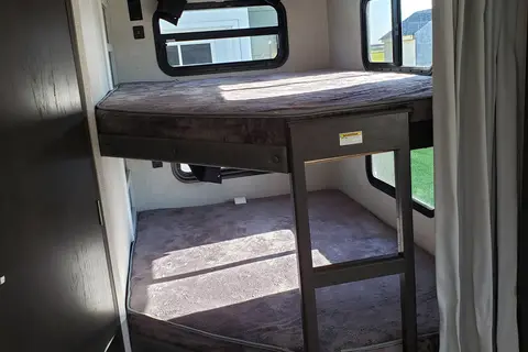 Doug's Keystone Bullet 290BHS Travel TrailerTrailer