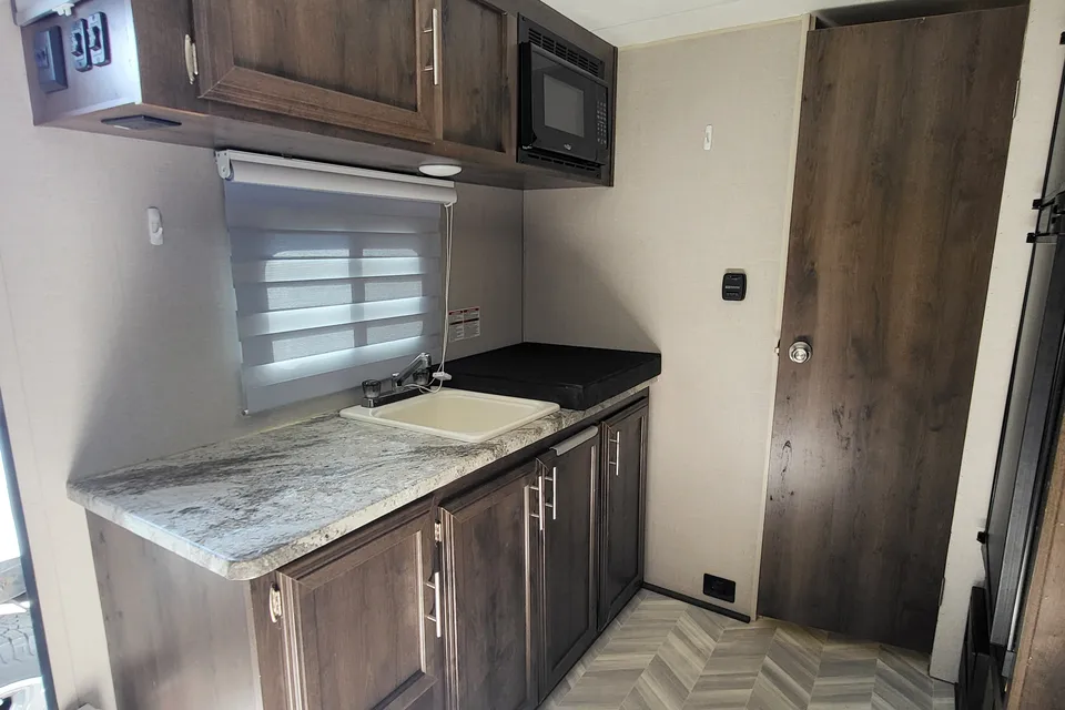 Jason's KZ Escape E181rb Escape E181rb Travel Trailer