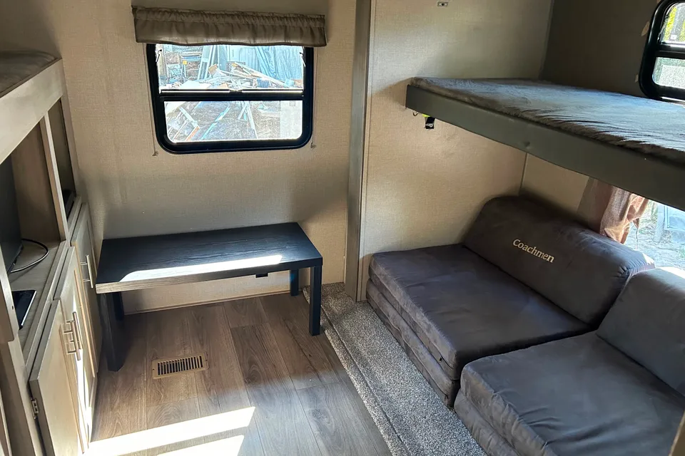 Coachmen Catalina Legacy Travel Trailer