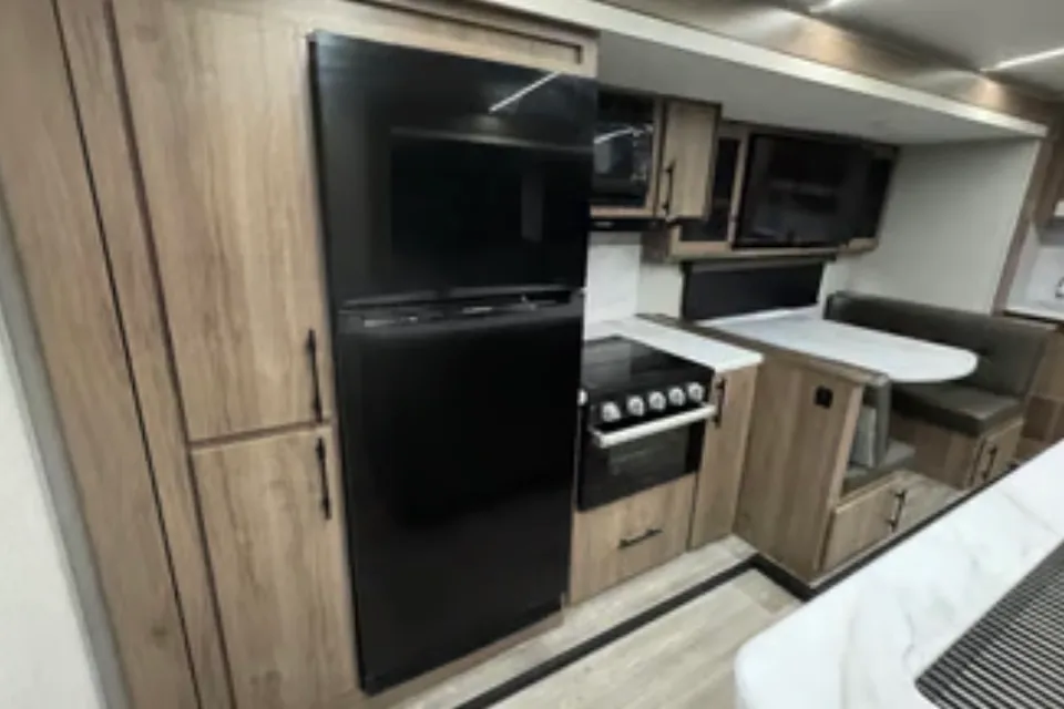 Forever Young 2025 Grand Design Imagine 3210BH Travel Trailer