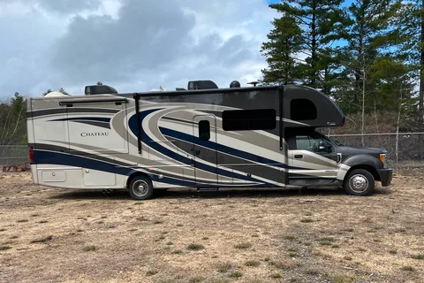 David's Thor Motor Coach 35sf Class C