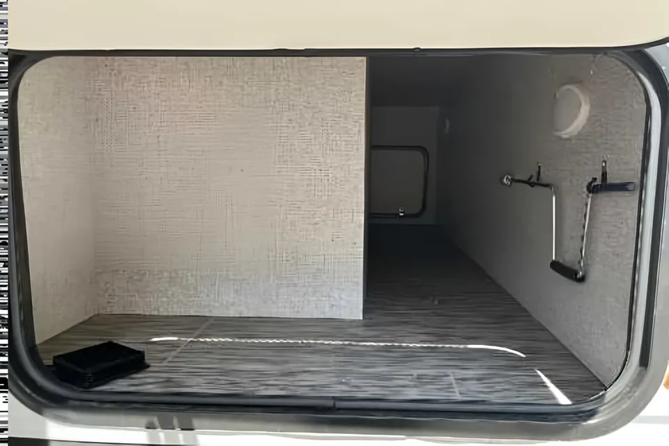 Stephen's 2024 East to West Silver Lake LE Travel Trailer