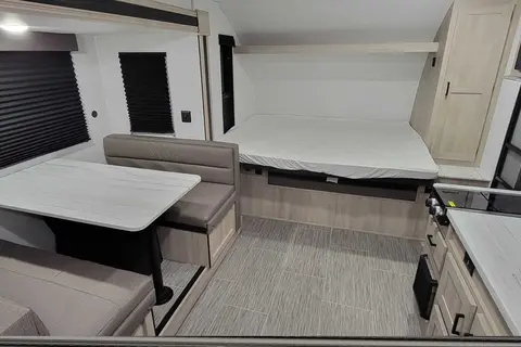 Stephen's 2024 East to West Silver Lake LE Travel Trailer