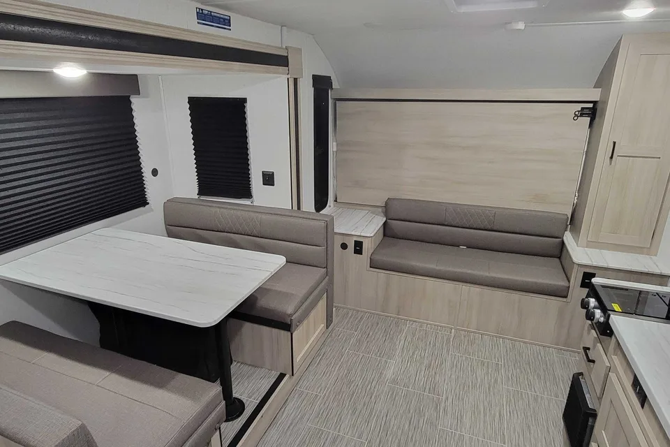 Stephen's 2024 East to West Silver Lake LE Travel Trailer