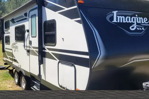 Jess & Nicks Getaway | Grand Design Imagine 21 BHE Travel Trailer