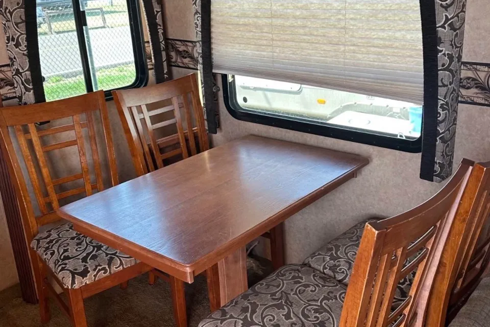 Jayco Eagle With Outdoor Kitchen