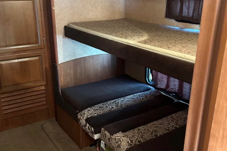Jayco Eagle With Outdoor Kitchen
