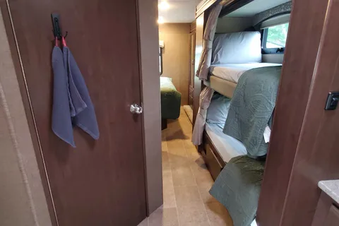 The Adventure Lurking in Lightening...Thor Chateau Motorcoach 
