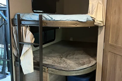 Erin's Grand Design Imagine Travel Trailer