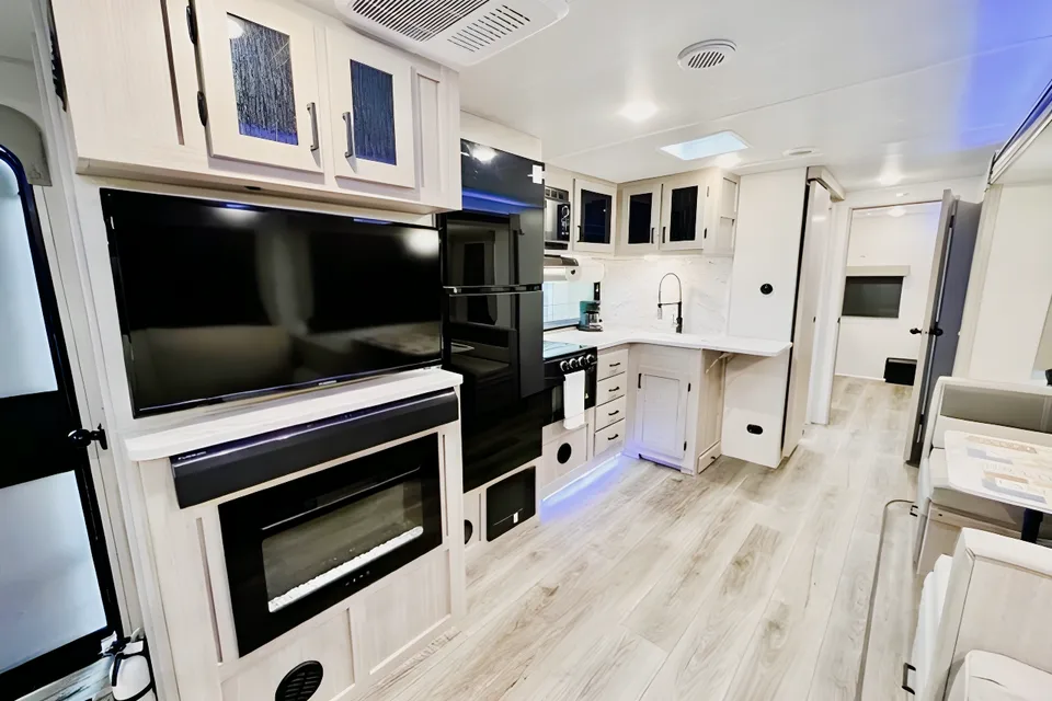 1 Night free 2022 Alta Travel Trailer King Bed
