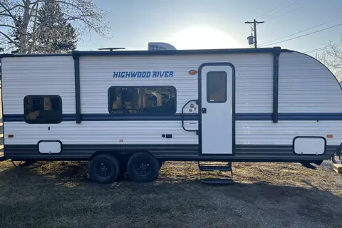 Memories in Bloom - Gulf Stream Conquest M-248BH Travel Trailer
