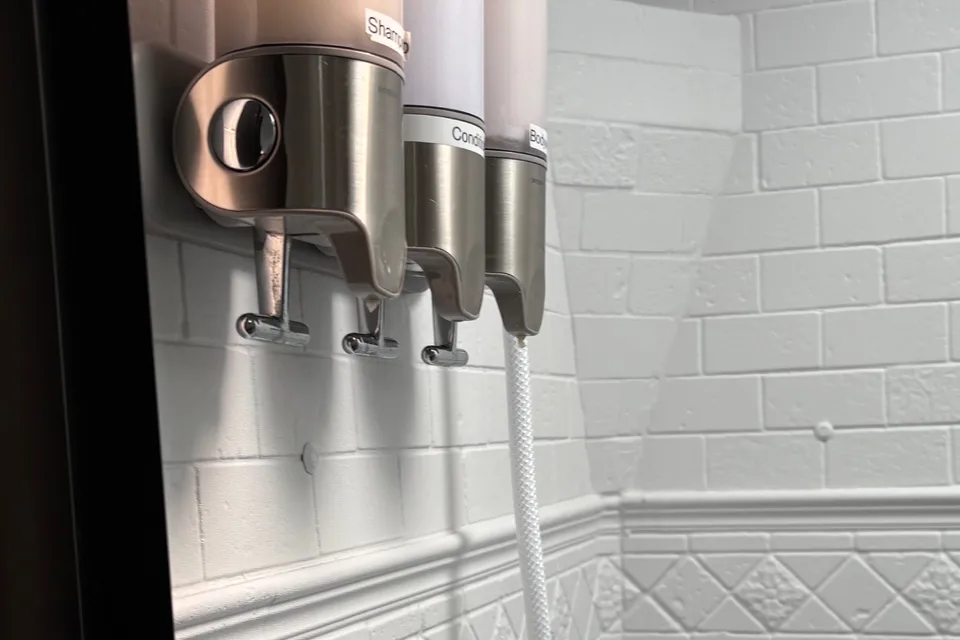 ouRVrentals3 (2 slide, outdoor kitchen and bunkhouse)