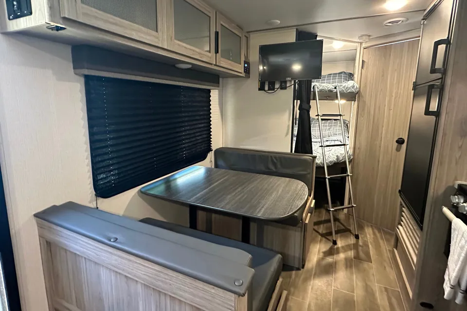 Jasmin Travel trailer