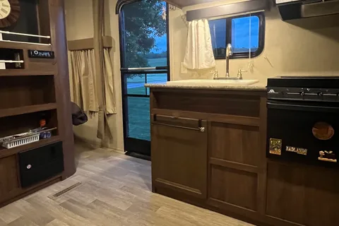Monarch Meadows Coleman Toy Hauler