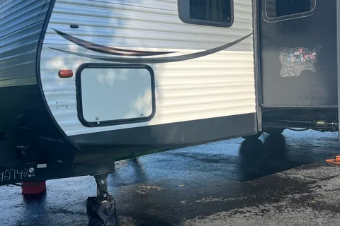 Monarch Meadows Coleman Toy Hauler