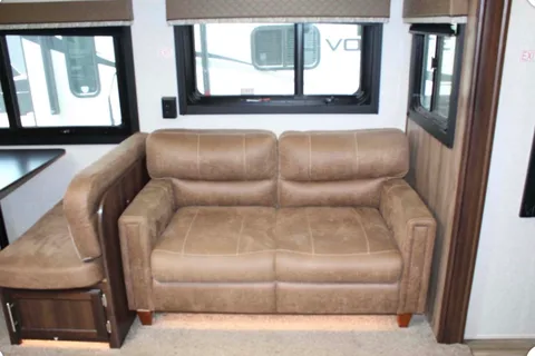 All you need to do is show up! FULLY STOCKED, FAMILY FRIENDLY like new 31’ with 2 slides Jayco WhiteHawk trailer!
