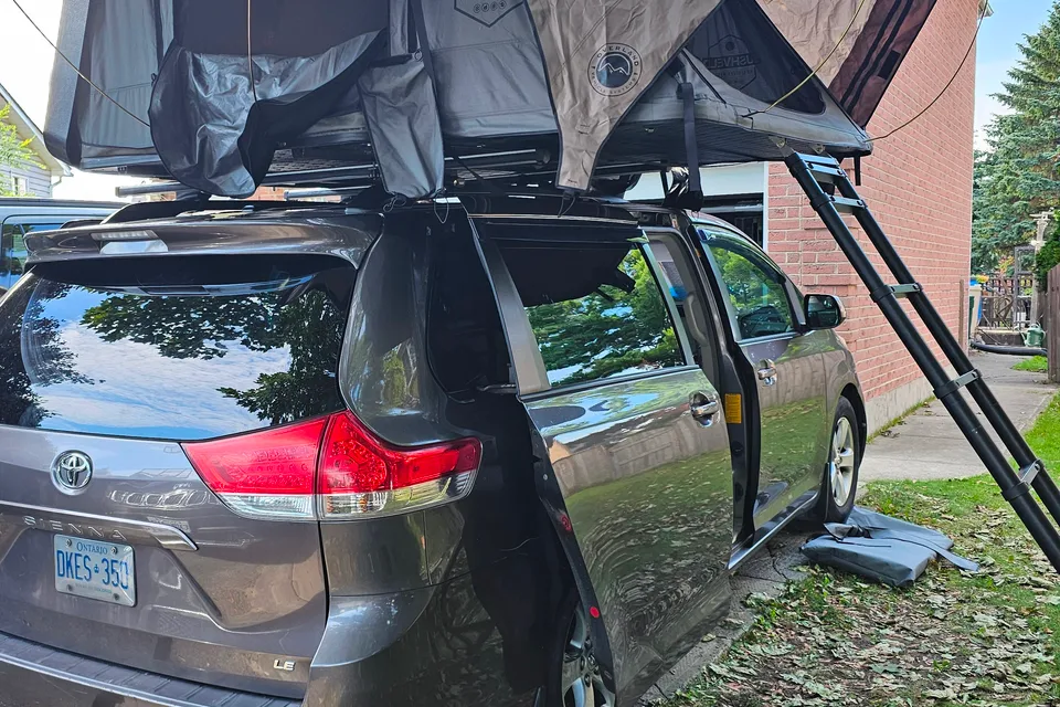 JC's TOYOTA SIENNA Campervan
