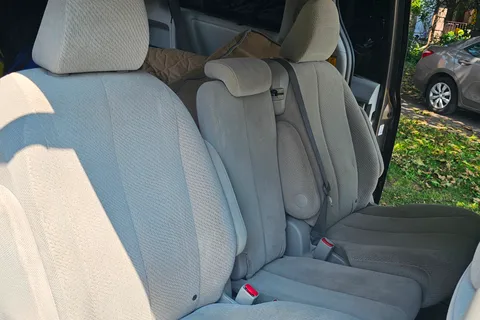 JC's TOYOTA SIENNA Campervan