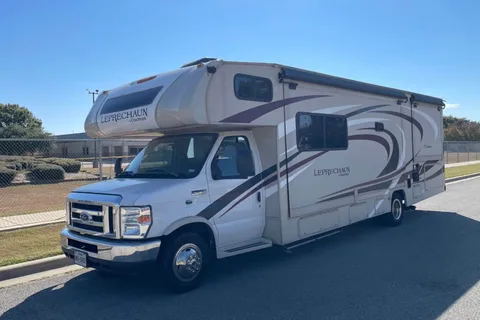 Zachary's Coachmen Leprechaun 311FS Class C