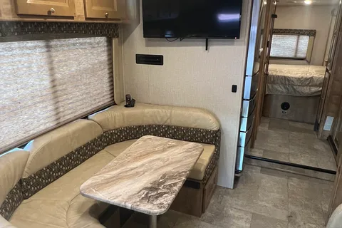Zachary's Coachmen Leprechaun 311FS Class C