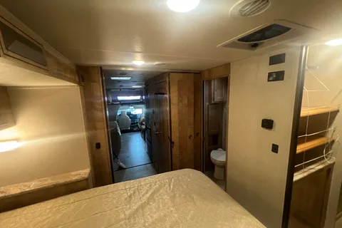 Zachary's Coachmen Leprechaun 311FS Class C