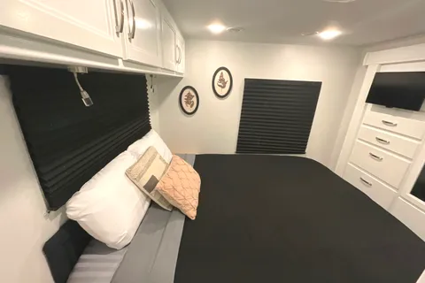 Nat's Jayco Red Hawk Class C