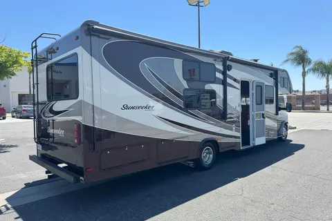 Family Adventure RV | Sleeps 8 | Easy Road Trip Ready - Unlimited WIFI!