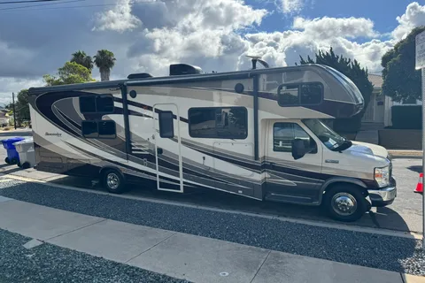 Family Adventure RV | Sleeps 8 | Easy Road Trip Ready - Unlimited WIFI!