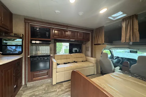 Family Adventure RV | Sleeps 8 | Easy Road Trip Ready - Unlimited WIFI!