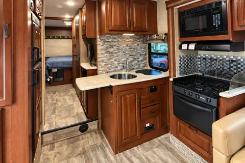 Family Adventure RV | Sleeps 8 | Easy Road Trip Ready - Unlimited WIFI!