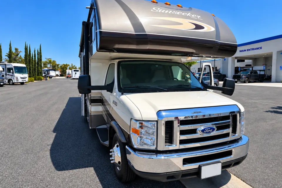 Family Adventure RV | Sleeps 8 | Easy Road Trip Ready - Unlimited WIFI!