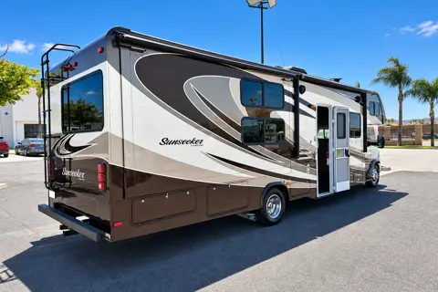 Family Adventure RV | Sleeps 8 | Easy Road Trip Ready - Unlimited WIFI!