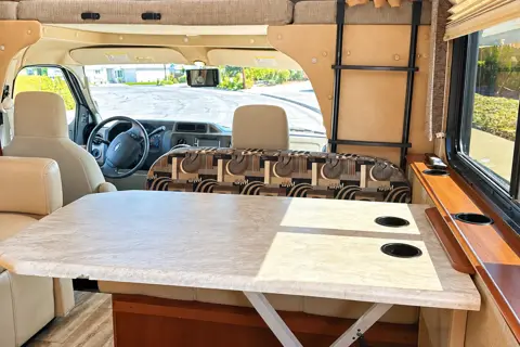 Family Adventure RV | Sleeps 8 | Easy Road Trip Ready - Unlimited WIFI!