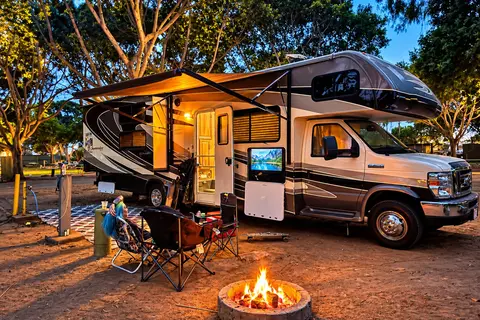 Family Adventure RV | Sleeps 8 | Easy Road Trip Ready - Unlimited WIFI!