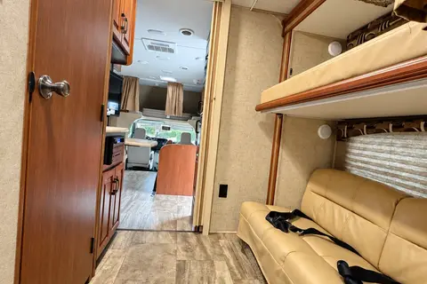 Family Adventure RV | Sleeps 8 | Easy Road Trip Ready - Unlimited WIFI!