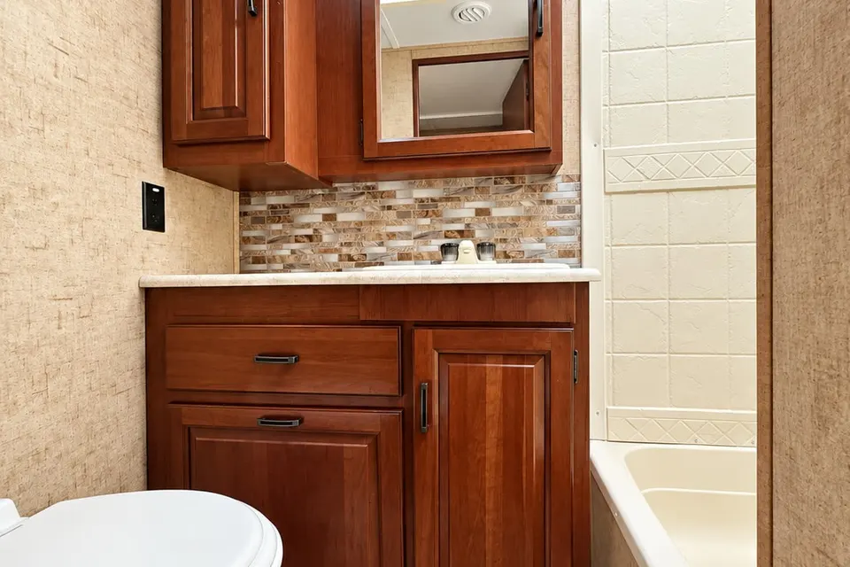 Family Adventure RV | Sleeps 8 | Easy Road Trip Ready - Unlimited WIFI!