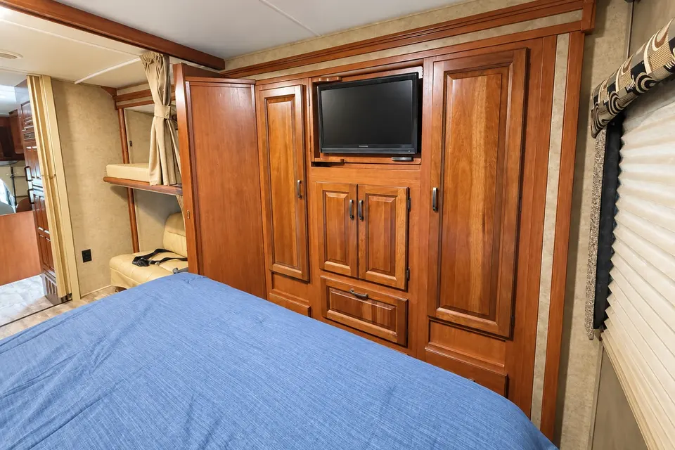 Family Adventure RV | Sleeps 8 | Easy Road Trip Ready - Unlimited WIFI!
