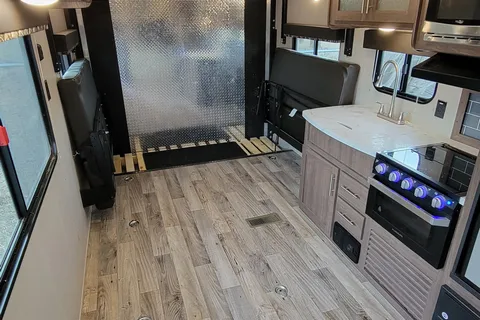 Keystone Hideout 25 Toy Hauler