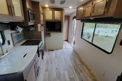 Keystone Hideout 25 Toy Hauler