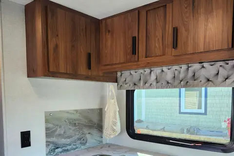 Sunseeker Belle-S-Cal