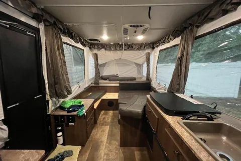 Forest River Rockwood freedom pop up camper