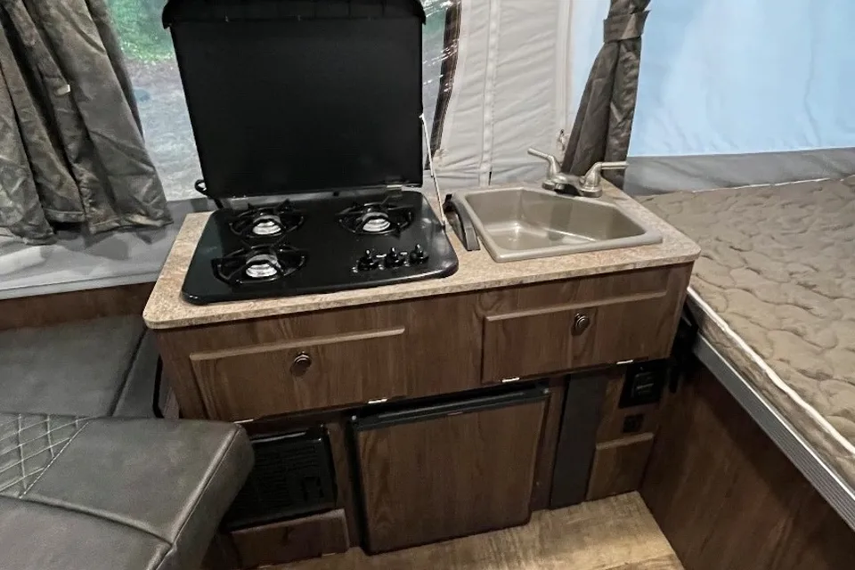 Forest River Rockwood freedom pop up camper
