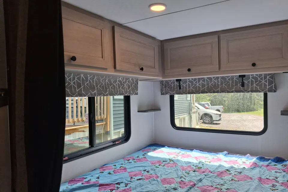 Gary 's Forest River Sunseeker LE 2150SLE Class C