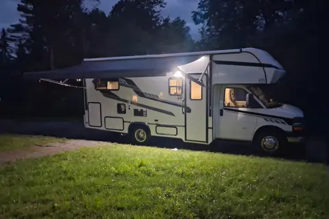 Gary 's Forest River Sunseeker LE 2150SLE Class C