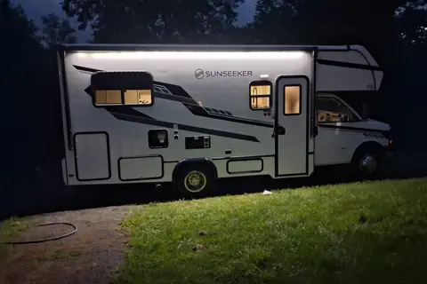 Gary 's Forest River Sunseeker LE 2150SLE Class C
