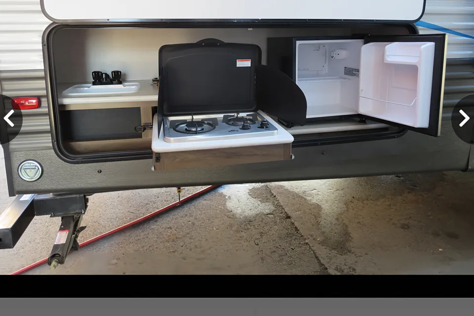 Christine's Prime Time Avenger Travel Trailer