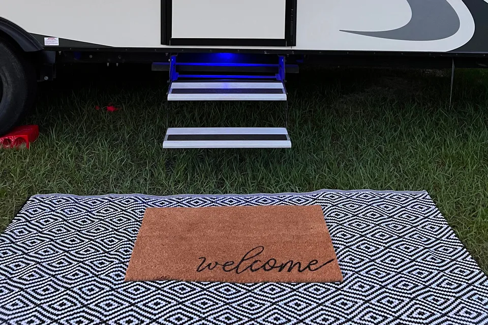 SONIC by Venture RV - Delivery Only