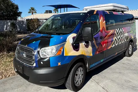 JACKPOT Ford Transit 350 Class B